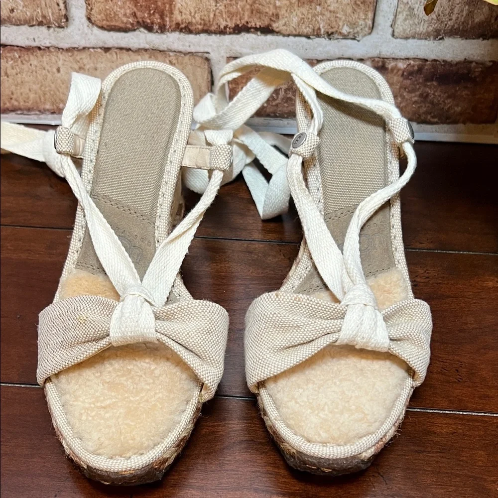 UGG Amelie Lace Up Shearling Lined Espadrille Wedge Heels Cream Canvas Size 9